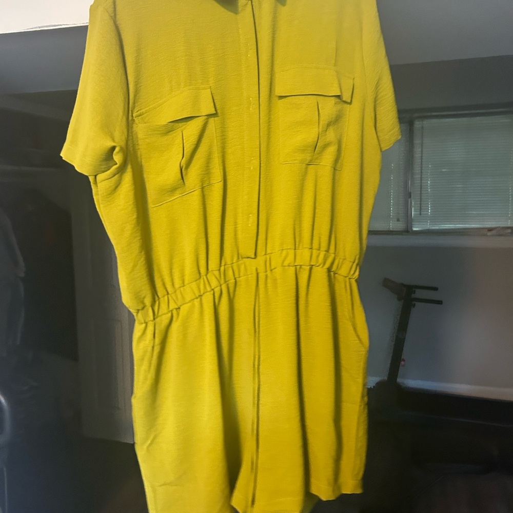 Fashion Nova Lime Button-Up Top